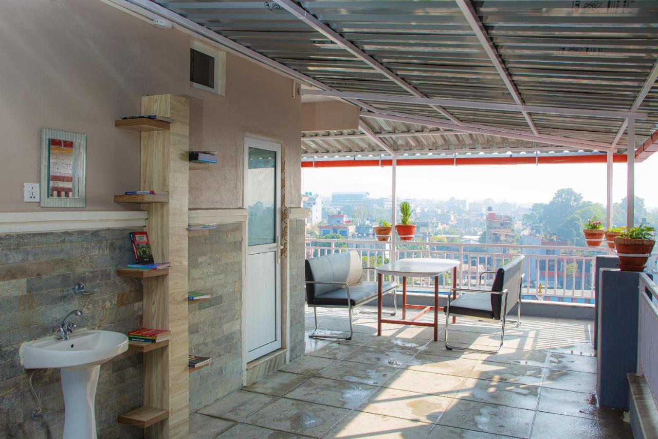 Lotus Apartment โพคารา ภายนอก รูปภาพ